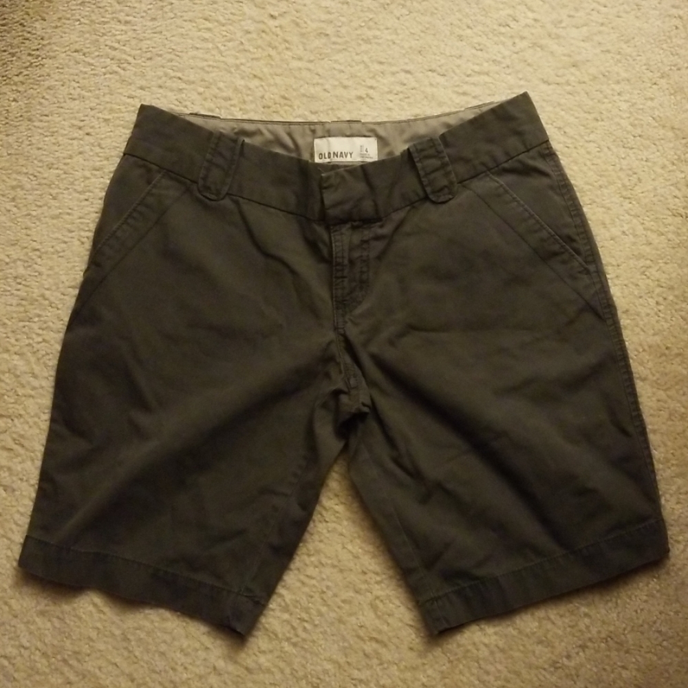 Old Navy Women's Gray Bermuda Shorts